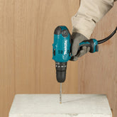 Furadeira e Parafusadeira de Impacto Elétrica HP0300-220V-P Makita