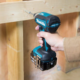 Parafusadeira de Impacto Torque 160N.m Sem Bateria Sem Carregador DTD153Z Makita