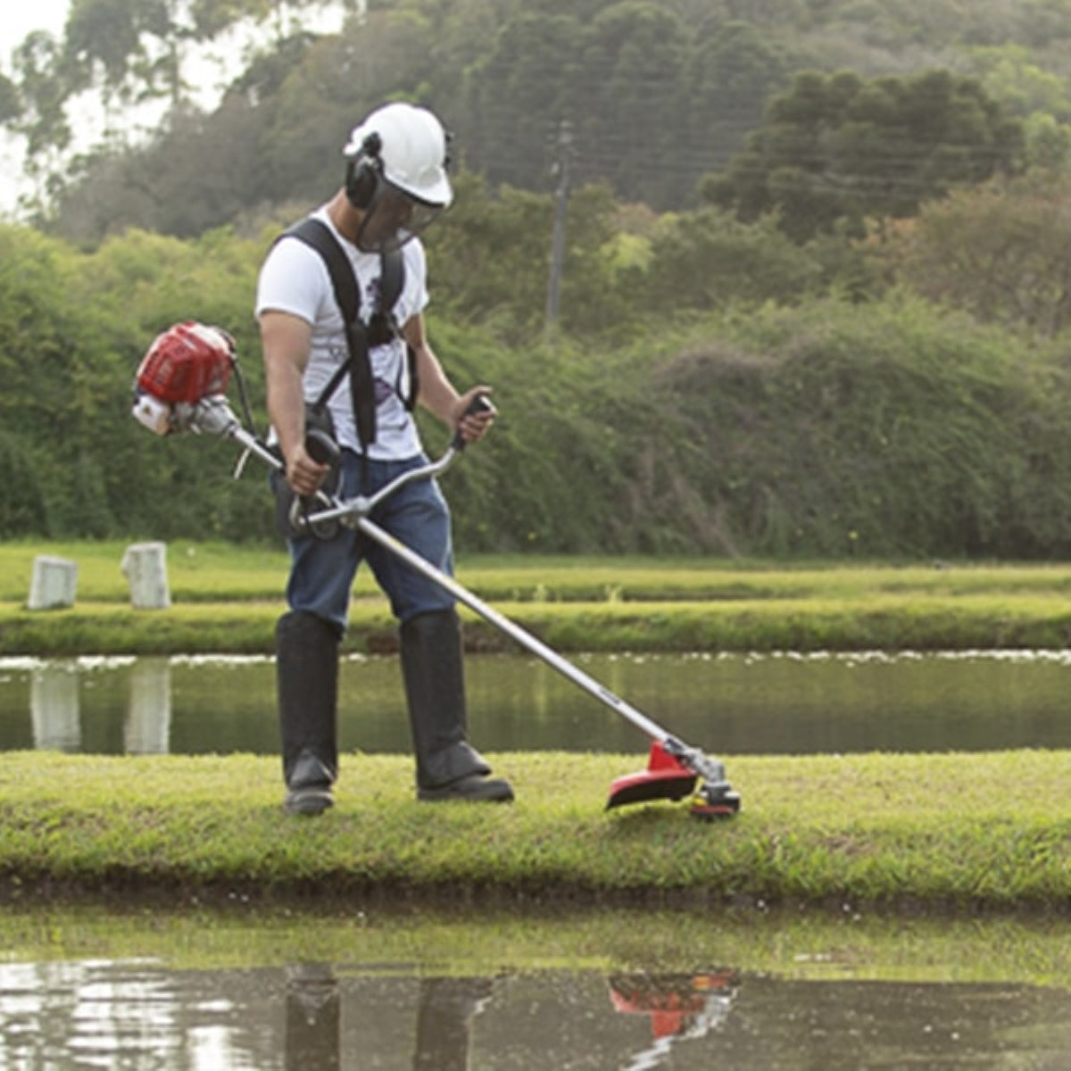 Roçadeira Lateral Toyama 38,9 cc 4T 1,6HP TBC40X-4S - Guimepa
