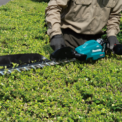 Aparador de Cerca Viva Arbustos 600  mm 720W Sem Bateria Sem Carregador UH013GZ Makita