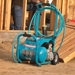 Compressor de Ar 3.0Hp 140PSI Com 2 Saídas Tanque 19,8L Rodas Traseira MAC5200 110V Makita