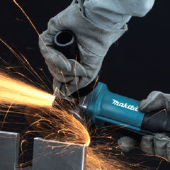 Esmerilhadeira Angular 115Mm Industrial 840W Chave de Pino Punho Lateral 9557HPYG 127V Makita