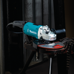 Esmerilhadeira Angular 230Mm Industrial 2700W Com Chave Punho Proteção GA9081 220V Makita