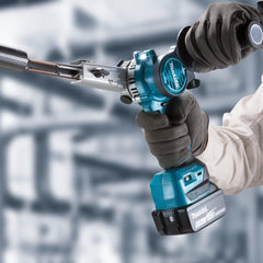 Lixadeira de Cinta 9Mm Sem Fio 18V Com 2 Baterias Carregador Maleta Mak-Pac e Lixa DBS180RTJ Makita
