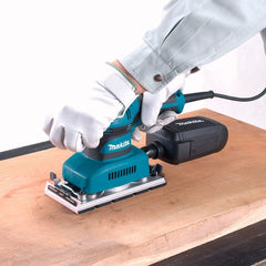 Lixadeira Orbital 190W Ideal para Madeira Metal Com Lixa Saco Coletor de Pó BO3710 110V Makita