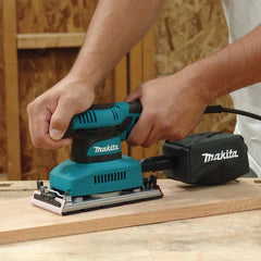 Lixadeira Orbital 190W Ideal para Madeira Metal Com Lixa Saco Coletor de Pó BO3710 110V Makita