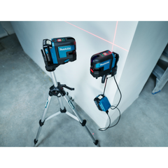 Nivelador Laser de Linhas Cruzadas 25 M Sem Bateria Sem Carregador SK105DZ Makita