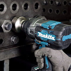 Chave de Impacto 3/4" a Bateria 40V Makita