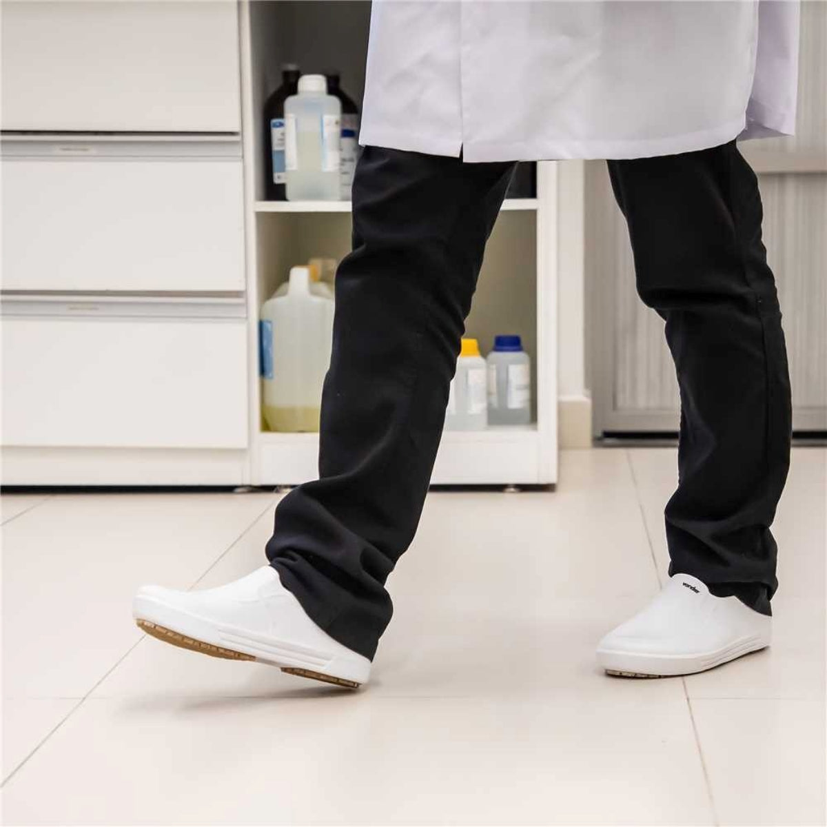 Sapato Antiderrapante e Impermeável Tam. 37 Branco Vonder - Guimepa