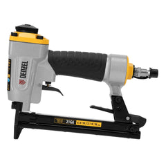 Grampeadora Pneumática 21GA 6-16mm 125 Grampos Alumínio Robusta Denzel PS8016