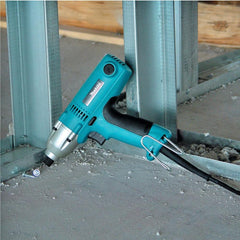 Parafusadeira de Impacto Industrial 270W Torque 120N.m Com Maleta 6952 220V Makita
