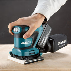 Lixadeira Orbital Sem Fio 18V Com 2 Baterias Carregador Maleta Mak-Pac Saco Coletor DBO480RTJ Makita