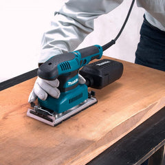 Lixadeira Orbital 190W Ideal para Madeira Metal Com Lixa Saco Coletor de Pó BO3711 220V Makita