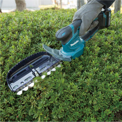 Aparador de Cercas 2 em 1 Viva e Grama 200Mm Sem Fio 12V Com Bateria Carregador UH201DSA Makita