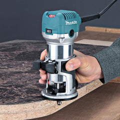 Tupia Eletronica 6Mm Industrial 710W Com Adaptador Coletor Bolsa Acessórios RT0700CX3 110V Makita