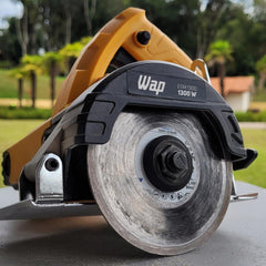 Serra Mármore WAP ESM1300 Cortes Precisos e Base de Metal, Troca Rápida de Escovas 1300W 127V