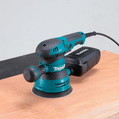 Lixadeira Roto Orbital 125Mm Industrial 300W Com Lixa Saco Coletor BO5040 110V Makita