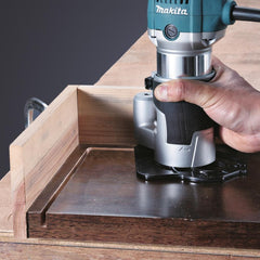 Tupia Eletronica 6Mm Industrial 710W Com Adaptador Coletor Bolsa Acessórios RT0700CX3 110V Makita
