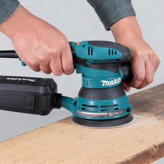 Lixadeira Roto Orbital 125Mm Industrial 300W Com Punho Lixa Saco Coletor de Pó BO5041 110V Makita