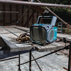 Caixa de Som Portátil Rádio a Bateria Makita MR014GZ Bluetooth Resistente a Pó e Água Obra