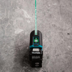 Nivelador Laser de Linhas Cruzadas 25 M Sem Bateria Sem Carregador SK105GDZ Makita