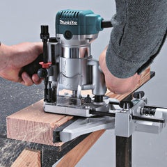 Tupia Eletronica 6Mm Industrial 710W Com Adaptador Coletor Bolsa Acessórios RT0700CX3 110V Makita