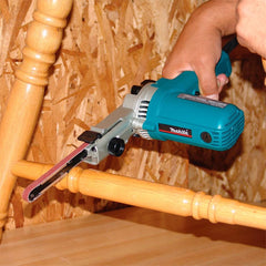 Lixadeira de Cinta 9MM 3/8'' 500W Com Braço Extensor e Lixa Adaptável a Coletor 9032 220V Makita