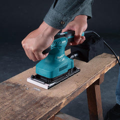 Lixadeira Orbital Industrial 190W Ideal para Madeira MDF Com Coletor de Pó M9203B 220V Makita
