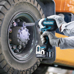 Chave de Impacto Makita 3/4 Pol a Bateria 18V DTW1005Z LXT Profissional Sem Bateria e Carregador