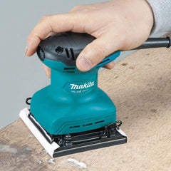 Lixadeira Orbital Industrial 180W Ideal para Madeira MDF Com 6 Lixas M9200B 220V Makita