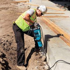 Martelo Demolidor 28.6Mm 1510W 33,8J Com Punho Lateral Sistema Antivibração HM1317CB 220V Makita