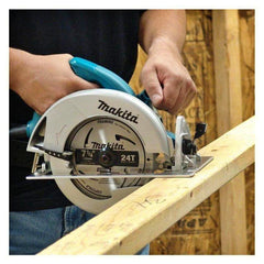 Serra Circular 185mm 7 1/4'' 1800W 5800 RPM Madeira com Lamina TCT Chave e Guia 5007N 220V Makita