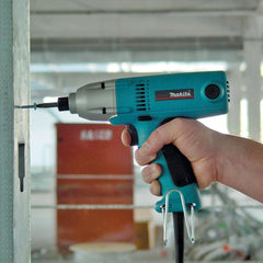 Parafusadeira de Impacto Industrial 270W Torque 120N.m Com Maleta 6952 220V Makita