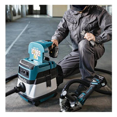 Aspirador de Pó e Líquido Híbrido 220V Sem Bateria Sem Carregador DVC860LZ Makita