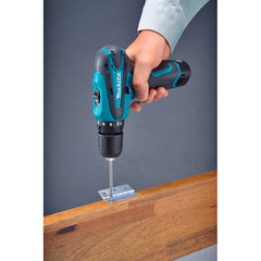 Parafusadeira Furadeira 10mm à Bateria 12V com Bateria Carregador e Maleta DF330DWE Makita