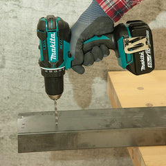 Parafusadeira Furadeira Sem Fio 18V Torque 62N.m Com Resistência Água Reversível DDF482Z Makita