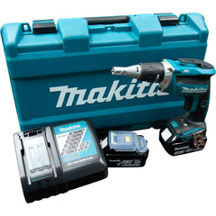 Parafusadeira Sem Fio 18V Motor BL Resistente Água 2 Baterias Carrregador Maleta DFS452RFE Makita - Guimepa