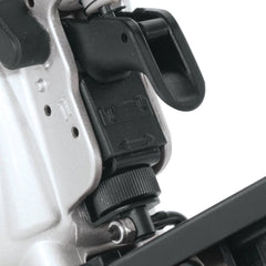 Pinador Pneumático 25 à 64Mm Capacidade 100PÇS Ideal para Madeira MDF AF601 Makita
