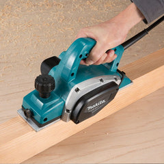 Plaina Industrial 82Mm 500W Com Faca Conjunto Afiador Chave M1902B 220V Makita
