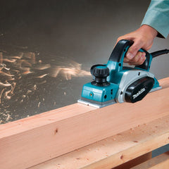 Plaina Elétrica 82Mm Industrial 620W Conjunto Calibrador Guia Faca Chave Soquete KP0800 127V Makita