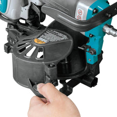 Pregador Pneumático 19 à 45Mm Capacidade 120PÇS Ideal para Madeira MDF AN454 Makita