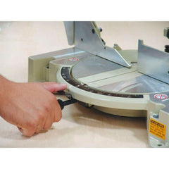 Serra de Esquadria 255Mm Industrial 1650W Com Coletor de Pó Morsa Lâmina LS1040 110V Makita
